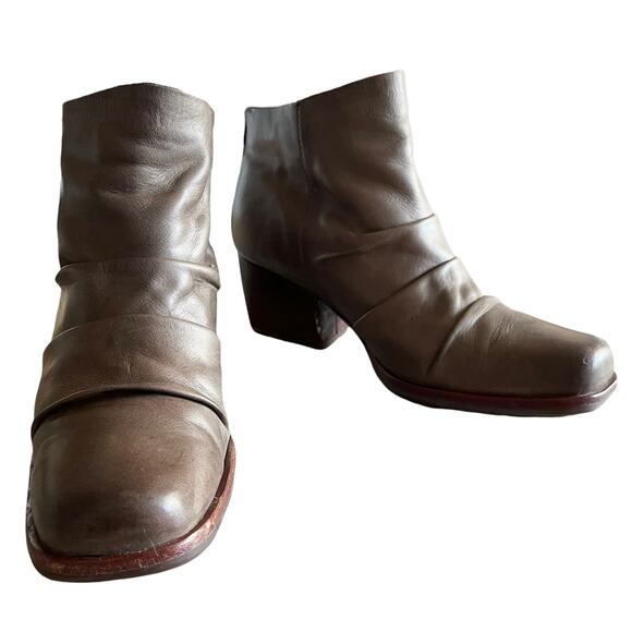 KORK EASE Kissel Ankle Boots Ruched Leather Block Stacked Heels Back Zipper 9M - Picture 3 of 14
